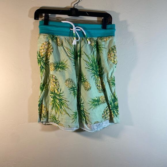 Top Drawer Shorts Pineapple Print Green Novelty size Small - Picture 2 of 9